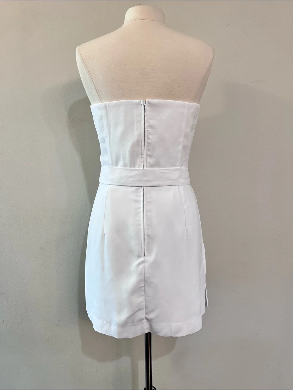 NWT Lilly Pulitzer Kylo Romper in White. Size 12. Strapless. - Picture 5 of 13